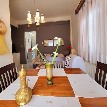 فيلا Mansion With Garden Kiáton المظهر الخارجي الصورة