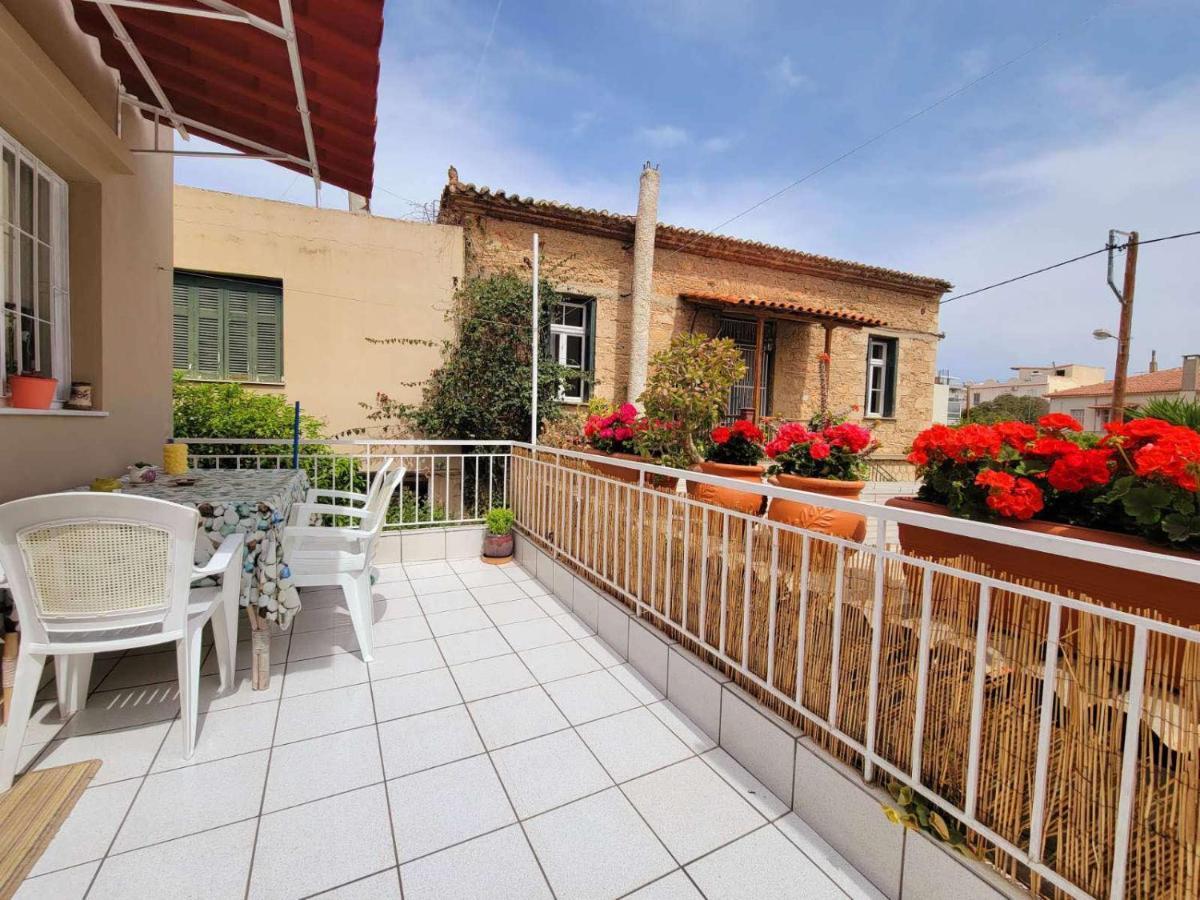فيلا Mansion With Garden Kiáton المظهر الخارجي الصورة