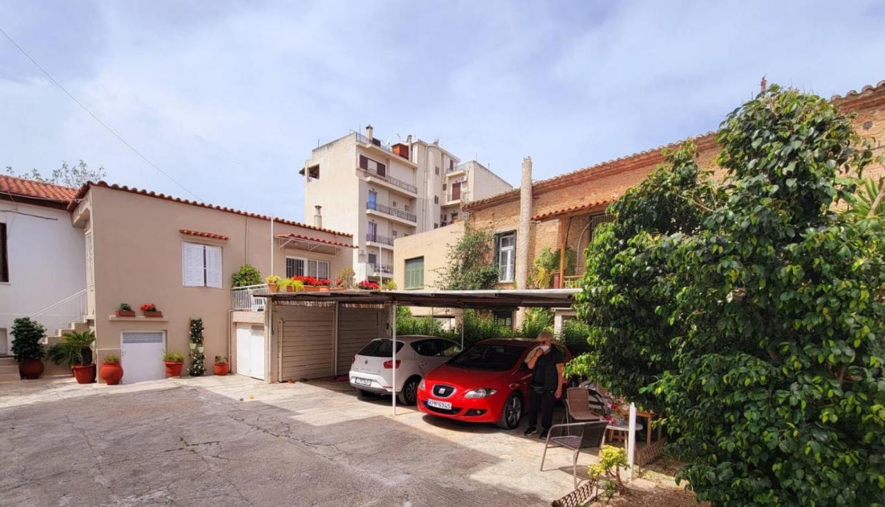 فيلا Mansion With Garden Kiáton المظهر الخارجي الصورة